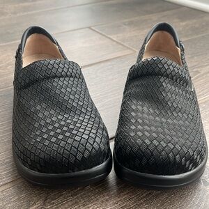 Algeria by PG Lite. Textured black with slip resistant soles.